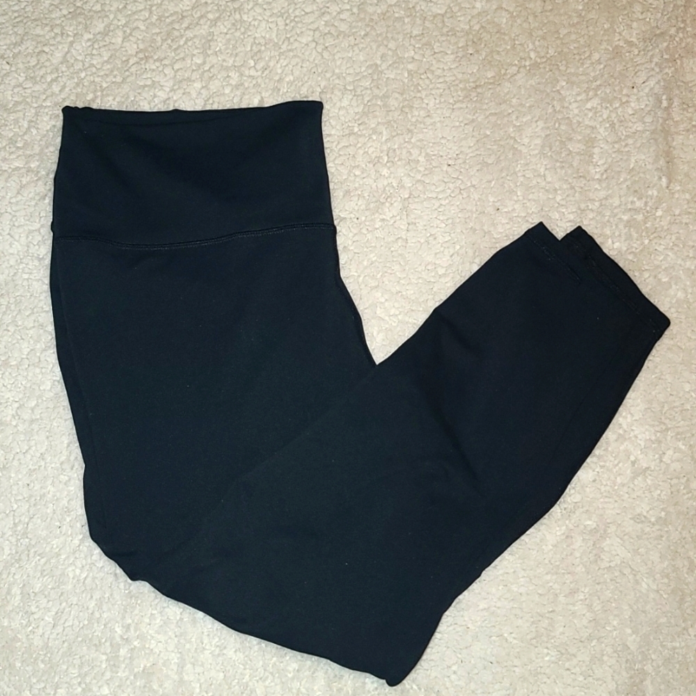 Nwot fabletics size xl plus Capri leggings